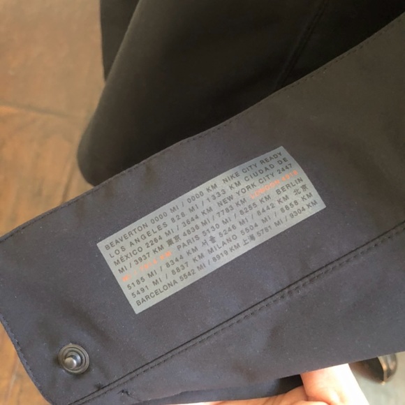 NIKE SPORTSWEAR CITY READY HOODED TRENCH COAT+DETACHABLE PUFFY VEST - Picture 6 of 10